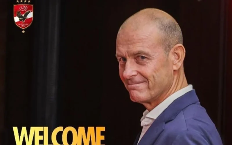 فشل كبير.. توروب يعرقل صفقة نجم الأهلي إلى بيراميدز 2025